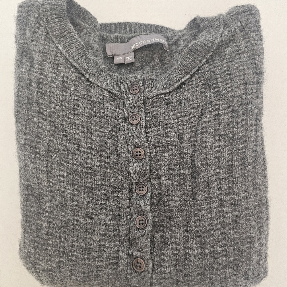 360 Cashmere Womans Sweater Sixe XS Grey 100% Cashmere 1/4 Button Pullover - Picture 6 of 6